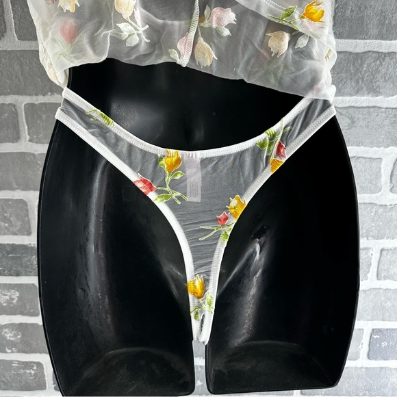 Y2K Victorias Secret Sheer Floral backless slip - Picture 5 of 9